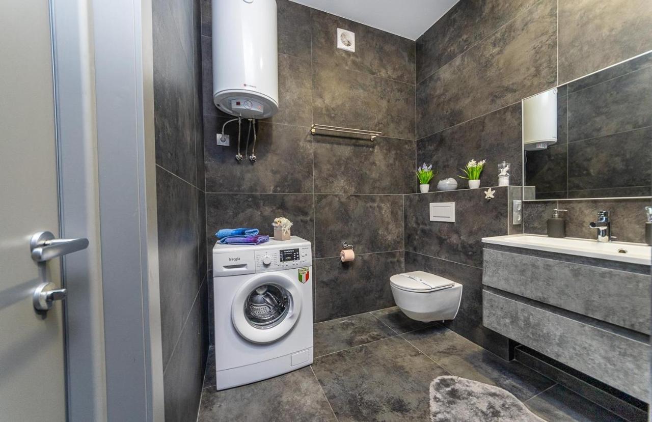 Luxury Apartments Smartplaza Obolon Metro Minskai Kiew Exterior foto