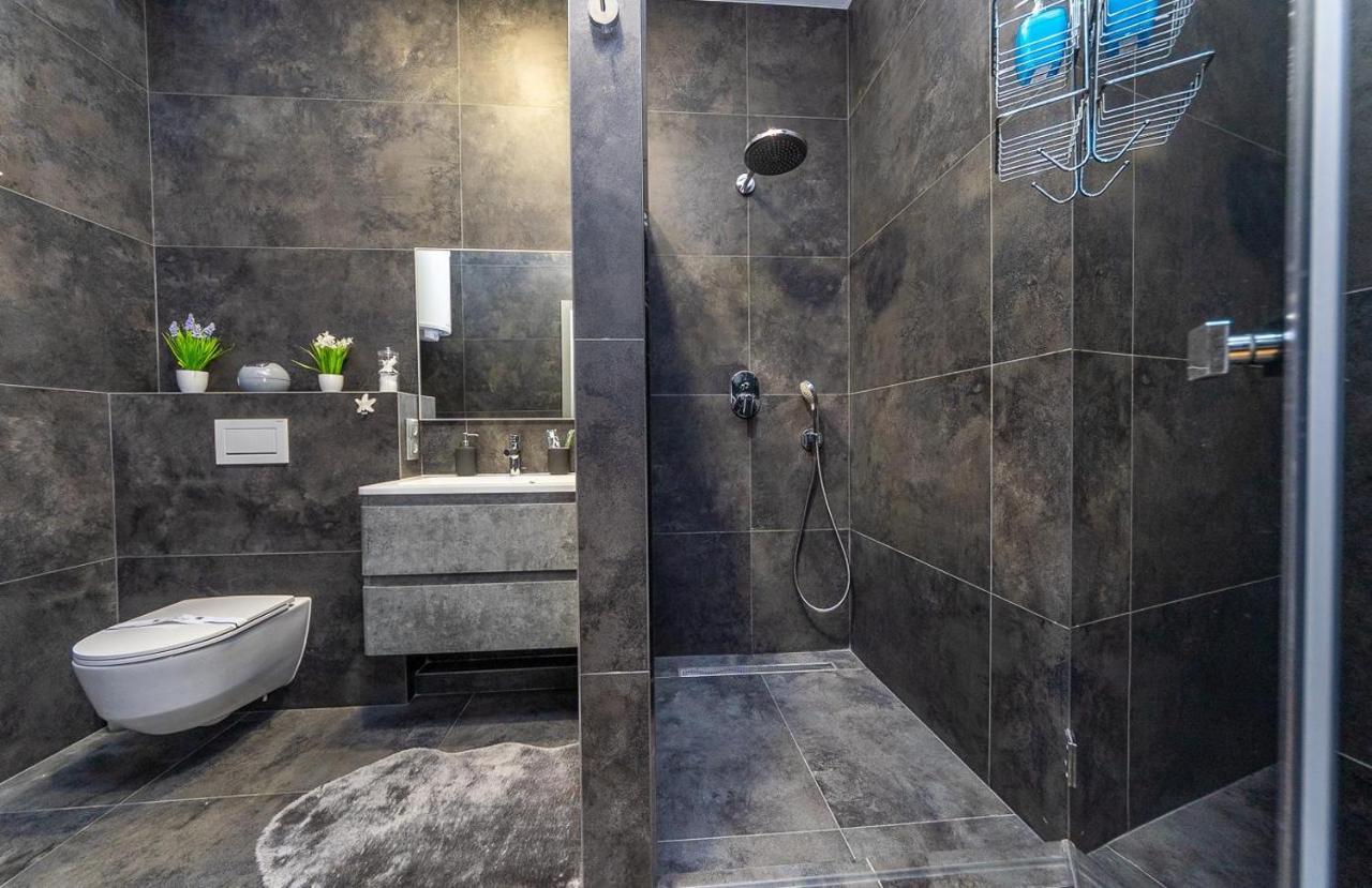 Luxury Apartments Smartplaza Obolon Metro Minskai Kiew Exterior foto